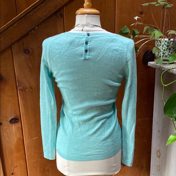 Banana Republic Merino Wool V Neck Sweater - Picture 3 of 5